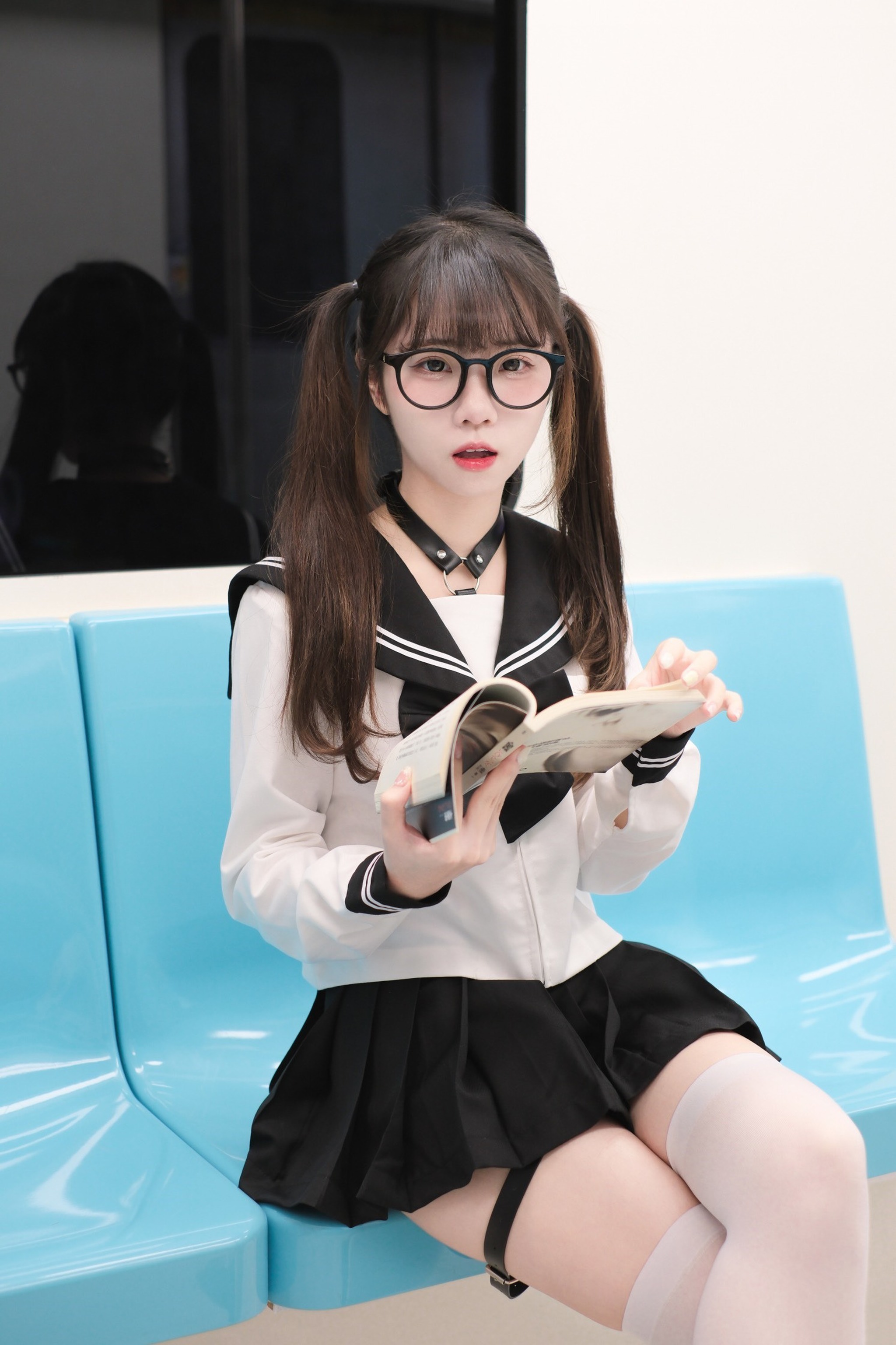 图片[1]-可可小白兔 – NO.011 電車上の女高中生[70P]-XikXak